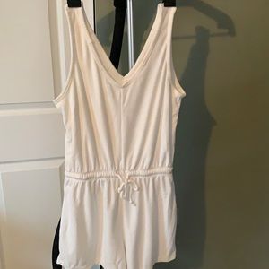 Old Navy romper, size medium worn once!